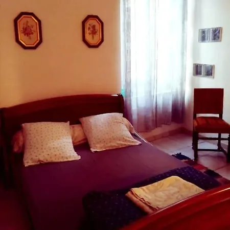 Holiday home Maison De Village Au Bord De L'eau *