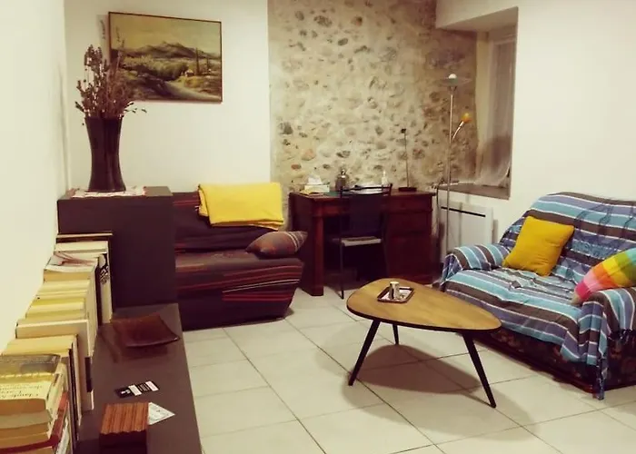 Сasa de vacaciones Maison De Village Au Bord De L'eau