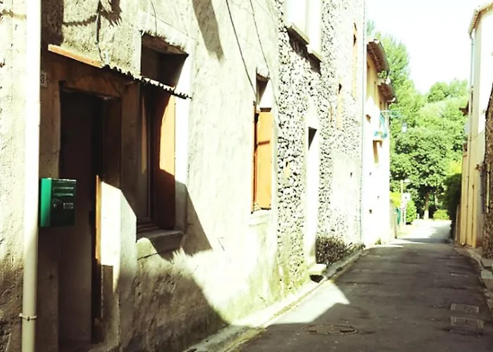 Maison De Village Au Bord De L'eau Сasa de vacaciones