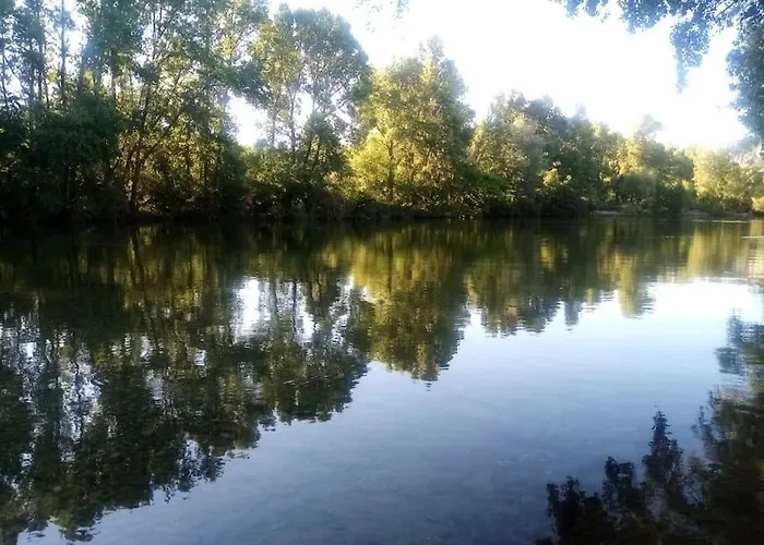 Maison De Village Au Bord De L'eau Сasa de vacaciones *